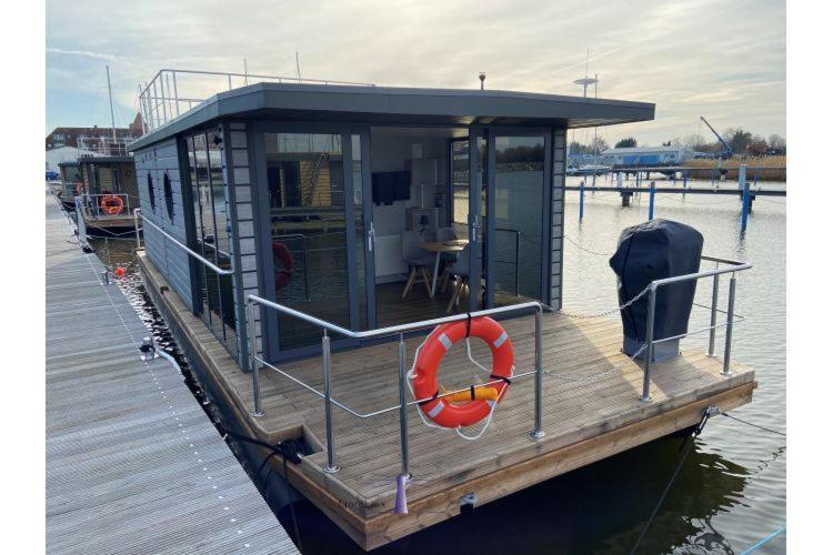 Hausboot Fjord Vela Mit Biosauna In Barth Eksteriør bilde
