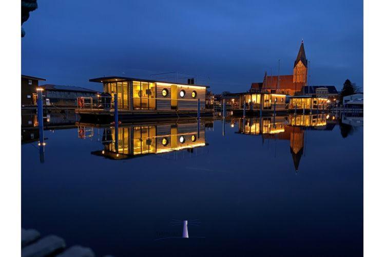 Hausboot Fjord Vela Mit Biosauna In Barth Eksteriør bilde